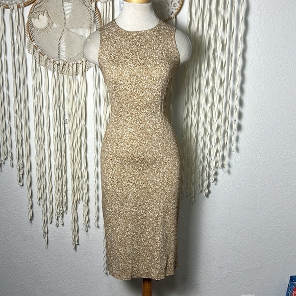 Michael Kors Made in Italy Tan Cream Back Zip Sheath Dress Size 0/XS - Picture 1 of 11